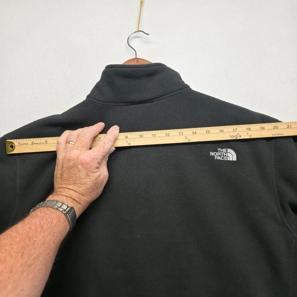 The North Face cuff will zip